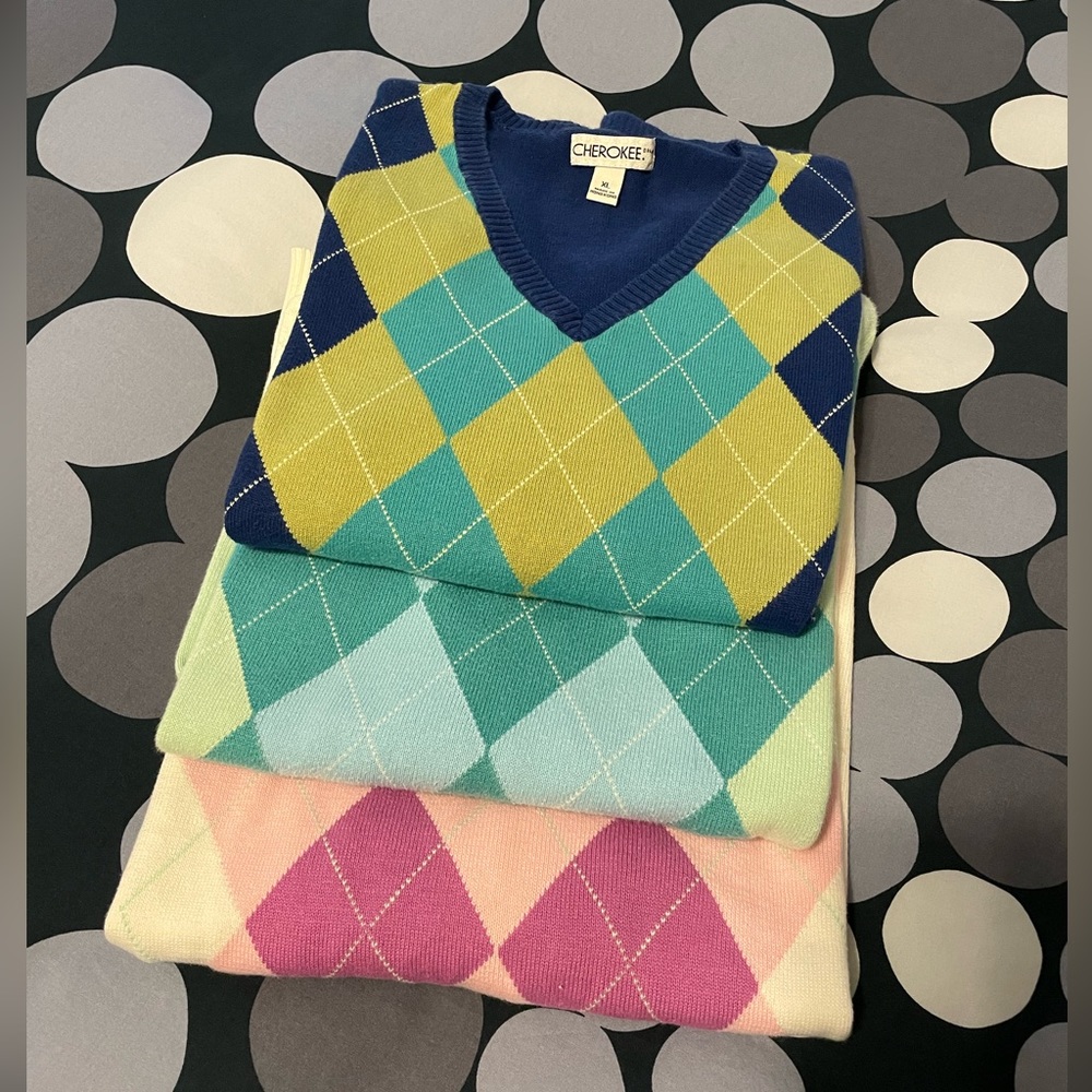 Lot of 3 womens sweaters!
